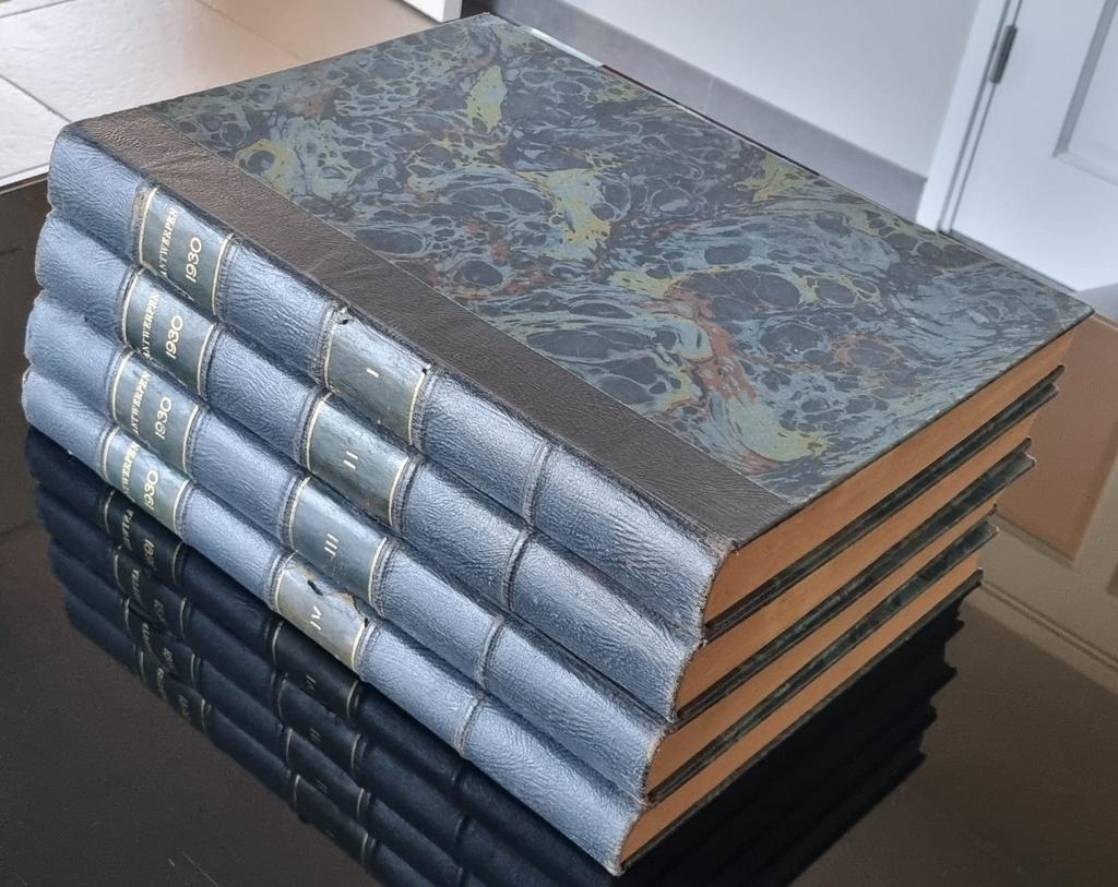 Te koop boeken Antwerpen 1930, Boeken, Ophalen, Zo goed als nieuw