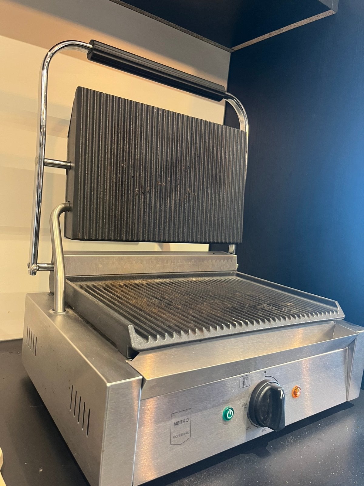 Professionele Metro Contactgrill 3000W | Paninigrill l, Elektronische apparatuur, Grillplaten, Ophalen, Zo goed als nieuw