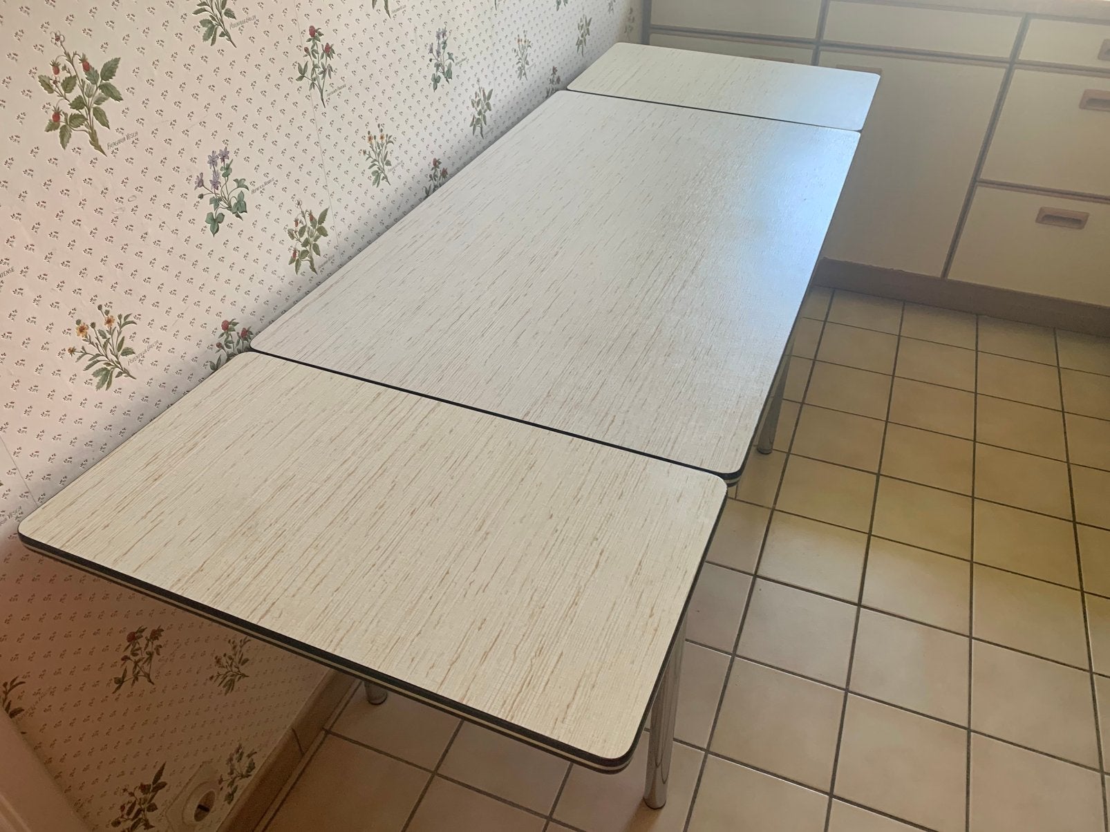 Table de cuisine extensible et chaises comme neuves!, Maison & Meubles, Tables | Tables à manger, Enlèvement, Comme neuf