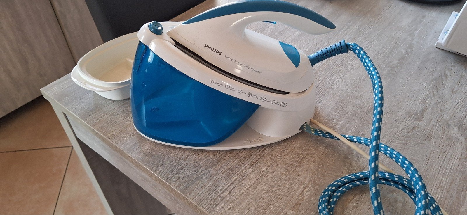PHILIPS stoomstrijkijzer., Elektronische apparatuur, Ophalen of Verzenden, Zo goed als nieuw, Draadloos strijkijzer