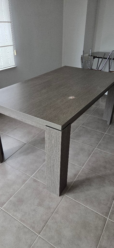 Eettafel bruin - Gratis, Huis en Inrichting, Ophalen, Gebruikt, Vier personen