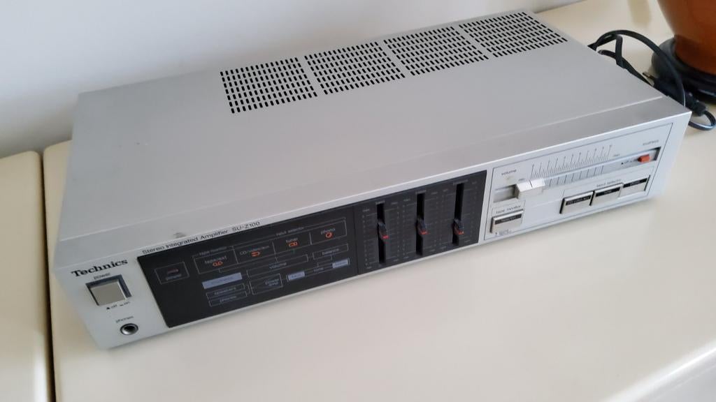 Stereo Integrated amplifier, Enlèvement