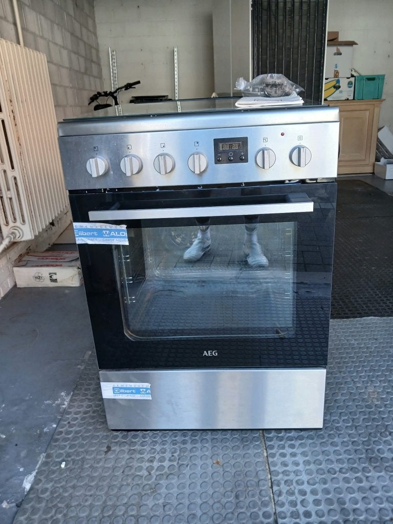 Cuisinère AEG gaz avec four électrique, Electroménager, Gaz, Classe énergétique A ou plus économe, 4 zones de cuisson, Enlèvement