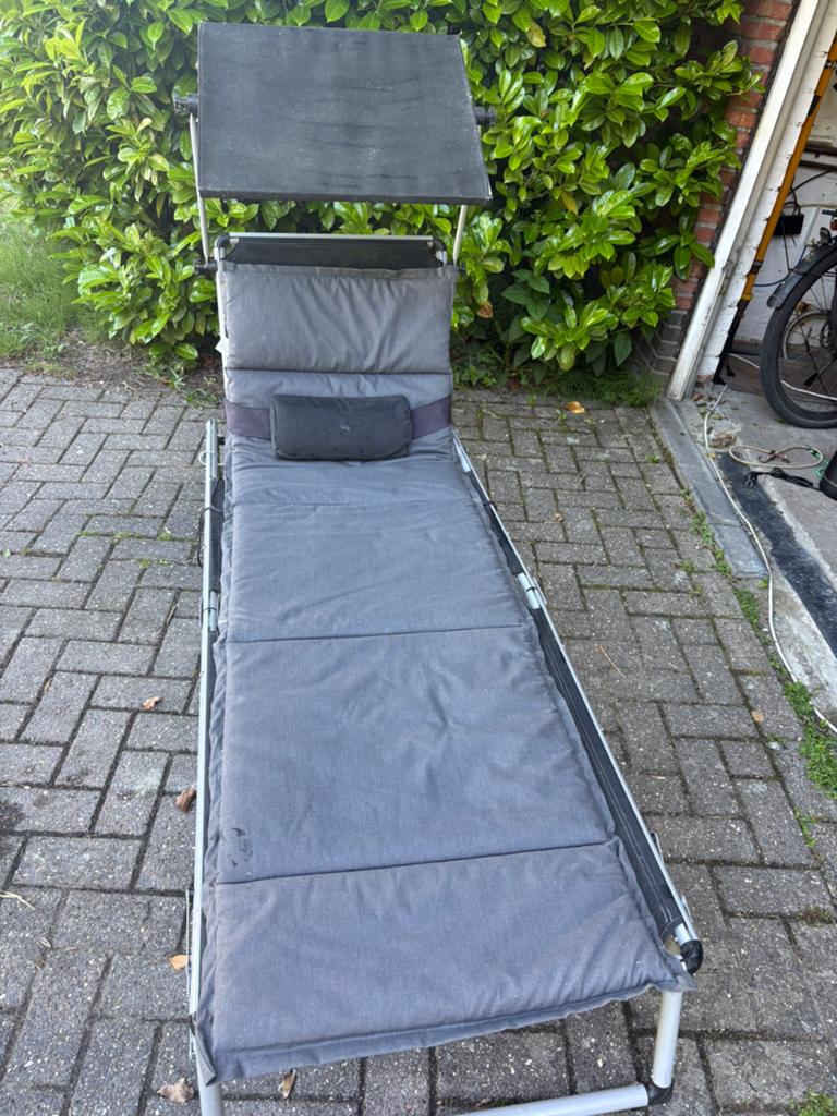 Chaise longue pliable Florabest avec pare-soleil et oreiller, Enlèvement ou Envoi, Comme neuf, Pliant