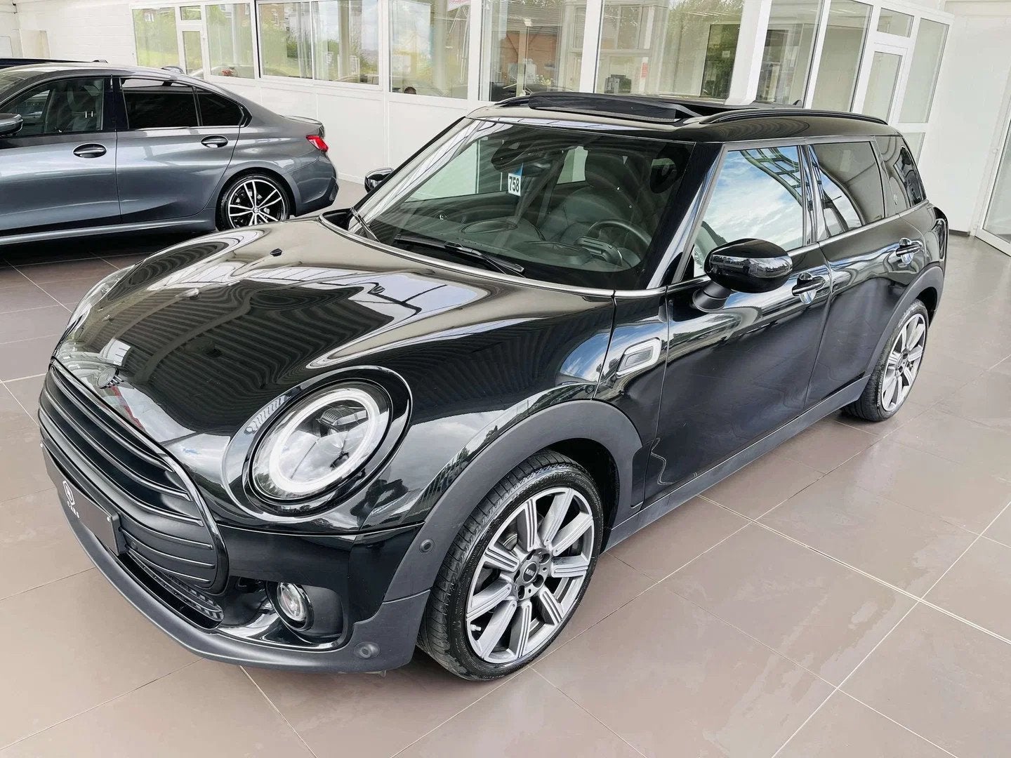 MINI Clubman Cooper 1.5iA * GARANTIE + TOIT PANO + LED + GPS, Autos, Mini, https://public.car-pass.be/vhr/20e973e1-00f9-4828-bb2a-088c72bd04e0