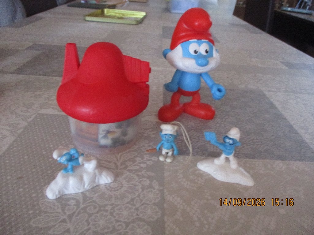 Smurfenhuisje met enkele Smurfen, Verzamelen, Ophalen of Verzenden, Zo goed als nieuw, Verschillende Smurfen, Huisje of Attribuut
