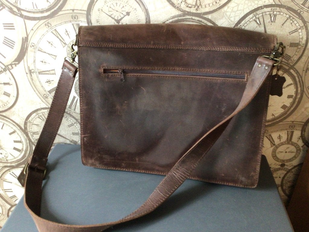 Lederen laptop tas, Ophalen, Klepsluiting, Bruin, Zo goed als nieuw