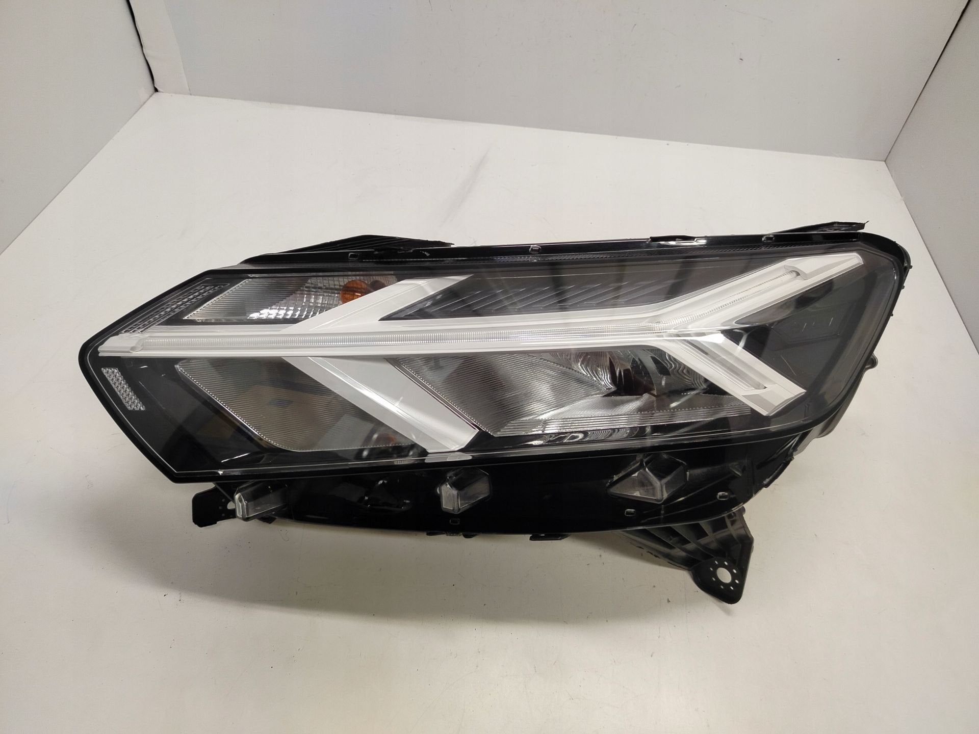Dacia Sandero III Logan III Jogger Koplamp Links 260602561R, Dacia, Gebruikt, Automobile-Dacia SA, Dacia.contact@daciagroup.com