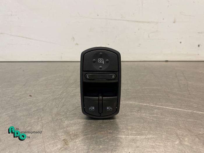Elektrisch Raam Schakelaar van een Opel Corsa (Corsa D 07-), Auto-onderdelen, Gebruikt, -, -, Opel