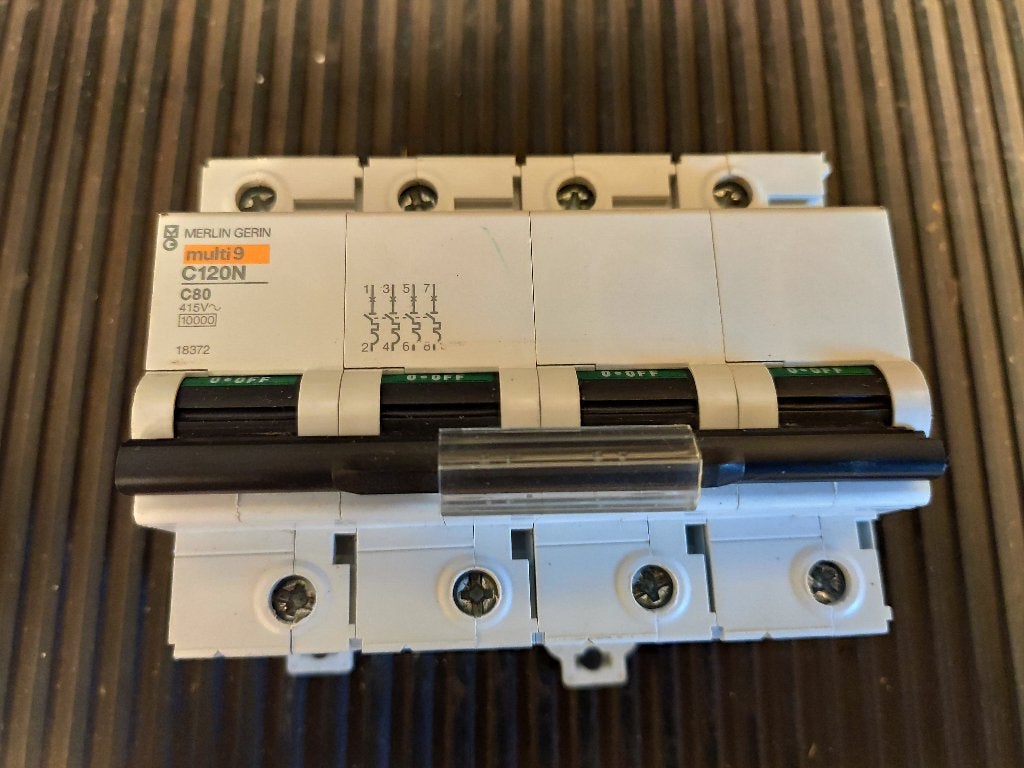 vermogenschakelaar INS80 - 4P - 80 A + 80A automaat, Doe-het-zelf en Bouw, Ophalen of Verzenden, Gebruikt, Schneider Electric