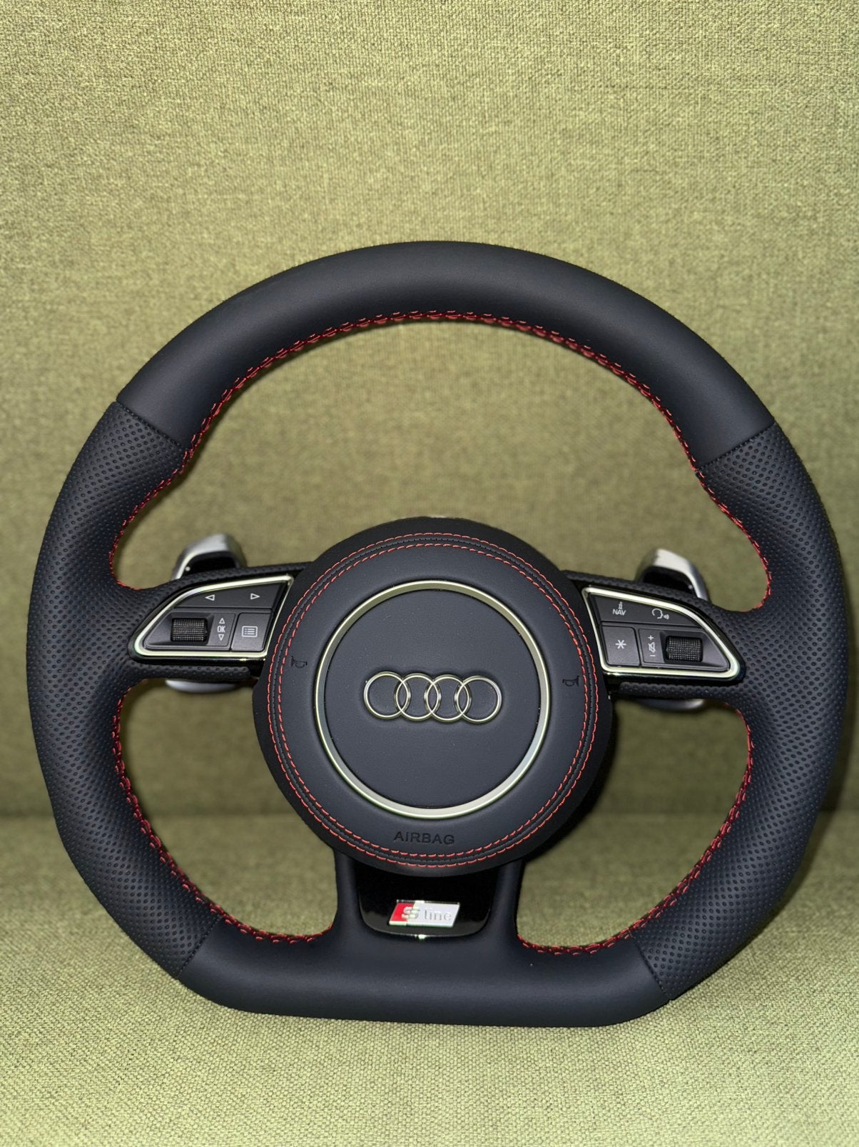 Volant Audi avec airbag et palmes, Autos : Pièces & Accessoires, Enlèvement ou Envoi, Audi