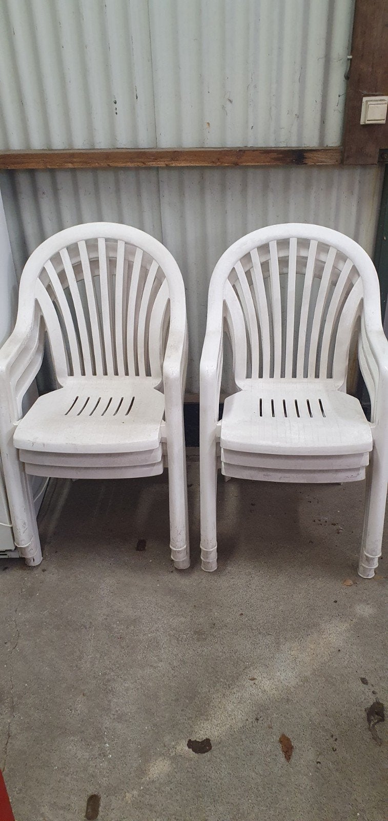 6 chaises de jardin, Enlèvement