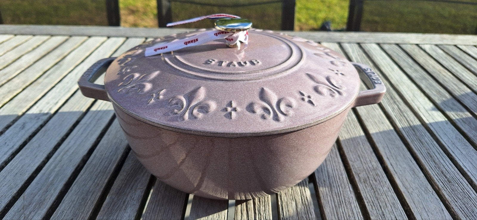 Staub marmite 24cm NIEUW fleur des rois, Nieuw, Ophalen of Verzenden, Geschikt voor inductie, Overige merken