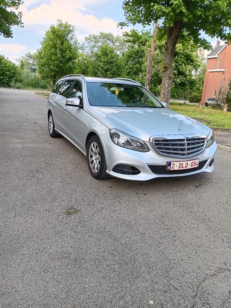 Mercede- Benz e200, Auto's, Mercedes-Benz, Particulier, E-Klasse, Airconditioning, Bluetooth, Elektrische ramen, Trekhaak, Elektrisch