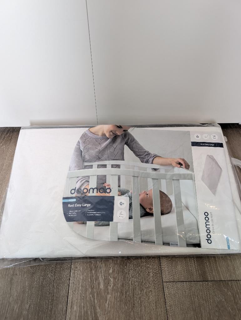 Doomoo Rest Easy Large hellend vlak kussen 60 cm, Kinderen en Baby's, Ophalen, Jongetje of Meisje, Wit, Zo goed als nieuw