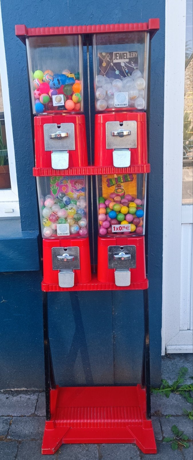 Distributeur vintage 4 bacs BRABO – Bonbons, balles,..., Enlèvement