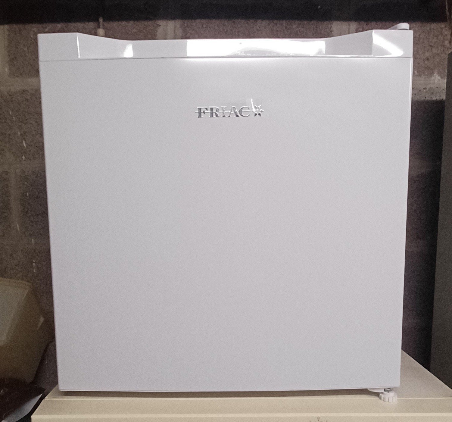 Mini frigo/congélateur neuf, Comme neuf, Enlèvement, 45 à 60 cm, Moins de 85 cm