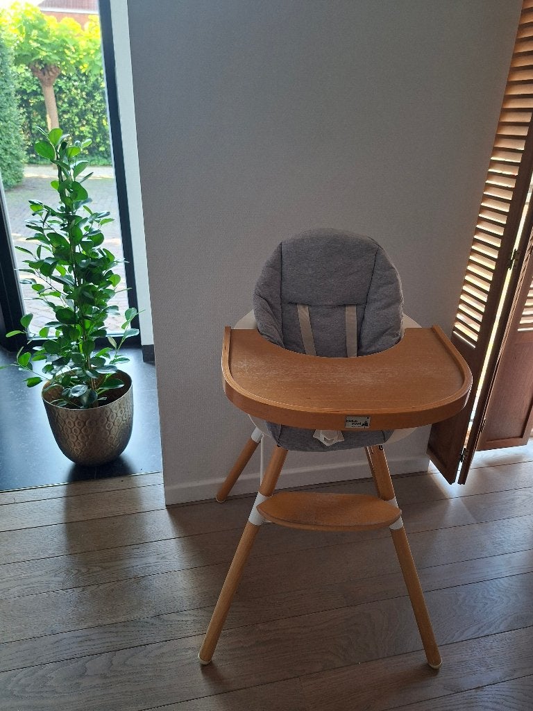Baby / kinder eetstoel Childwood, Kinderen en Baby's, Ophalen, Gebruikt, Meegroeistoel, Gordel(s)