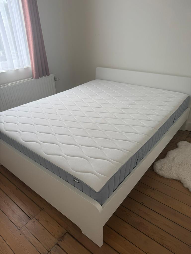 Lit double 160x200 - Casiment neuf, Queen size, 210 cm, Comme neuf, Enlèvement