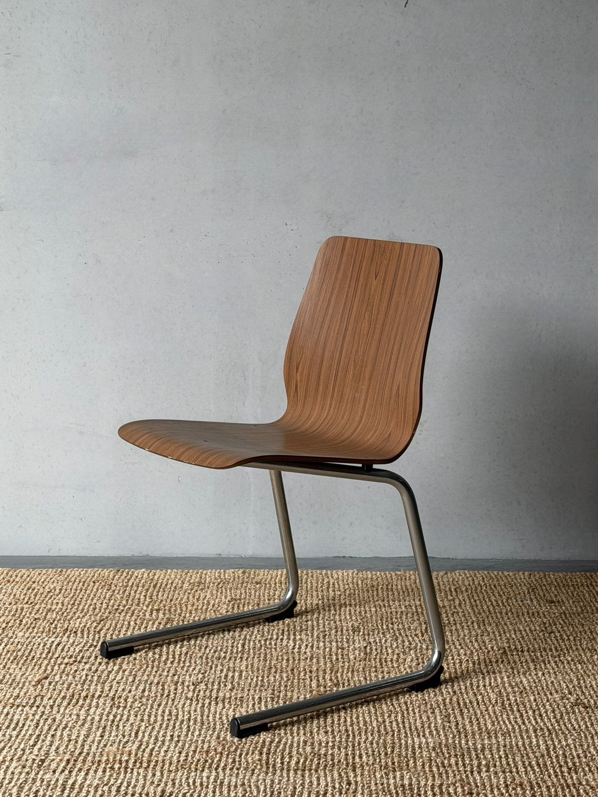 Vintage bauhaus houten stoel, Ophalen, Zo goed als nieuw