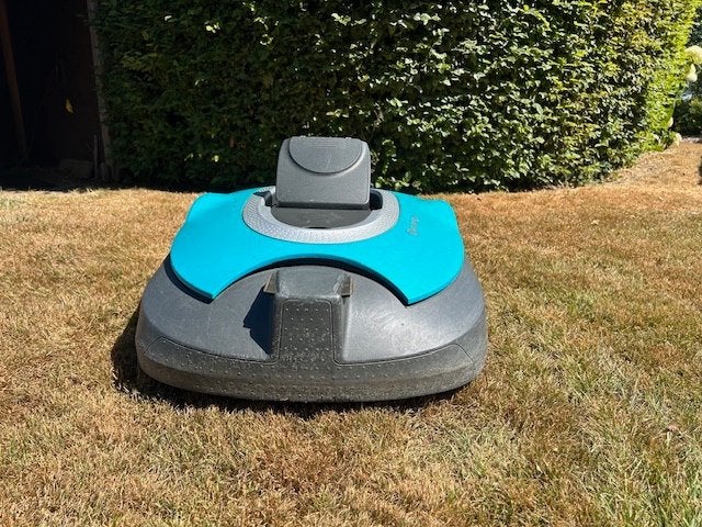Robotmaaier met onderstel en voeding => klaar voor gebruik, Ophalen, Zo goed als nieuw, Met regensensor, 20 tot 25 cm