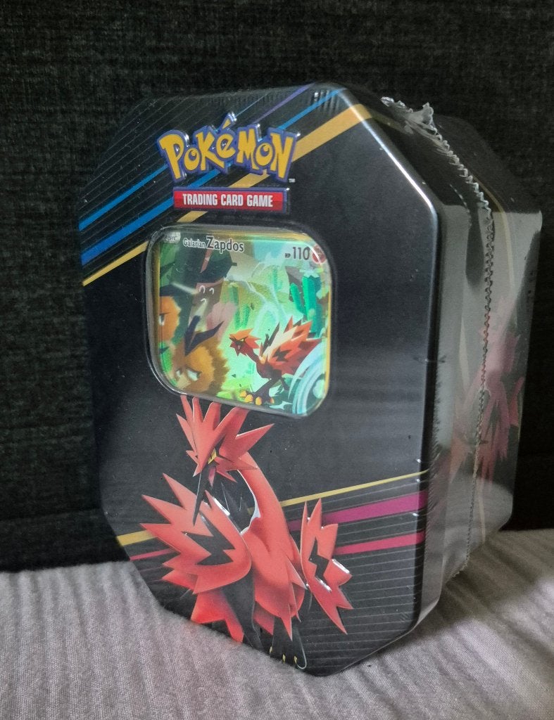 Crown Zenith Galarian Zapdos tin, Ophalen of Verzenden, Nieuw, Boosterbox