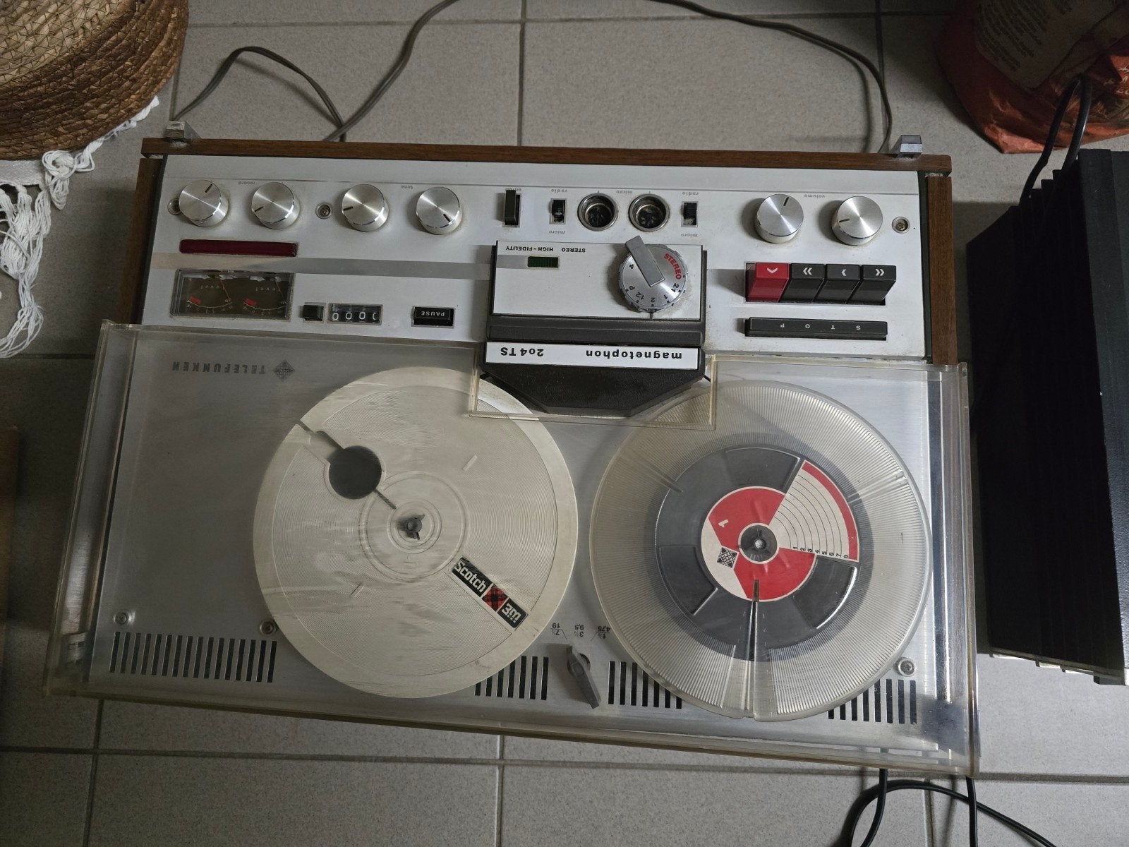 Telefunken Magnetophon 204 TS bandrecorder + Grundig microfo, Ophalen of Verzenden, Bandrecorder