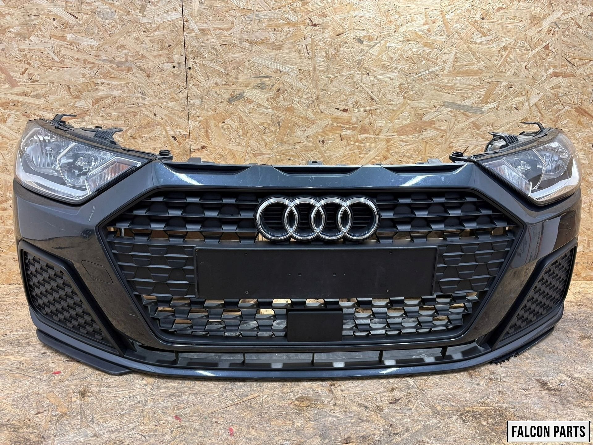 AUDI A1 COMPLETE VOORKOP, Auto-onderdelen, Gebruikt, -, -, Bumper