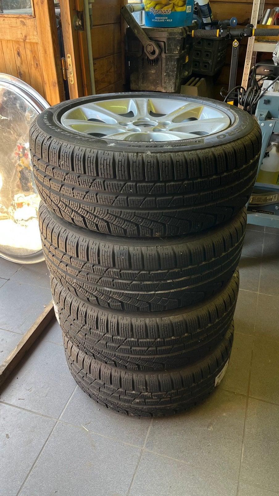 225/50/17 set bmw, Ophalen, Band(en)