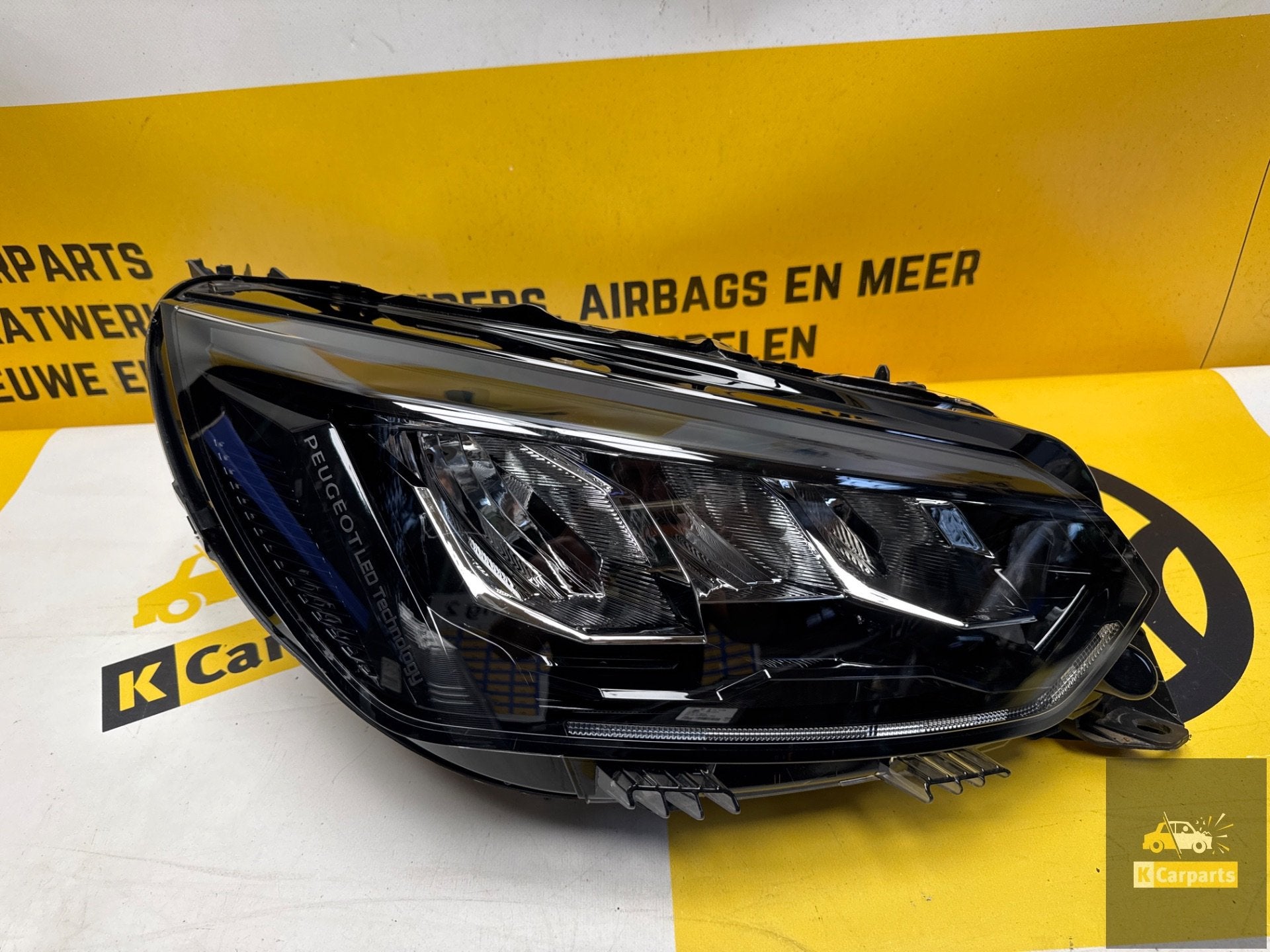 Phare avant PEUGEOT Droit 208 II 2 2008 II 2 LED 19-23, Info@fabrikant.eu, Fabrikant BV, Fabrikantstraat 1
1000 AA  Amsterdam, NL
