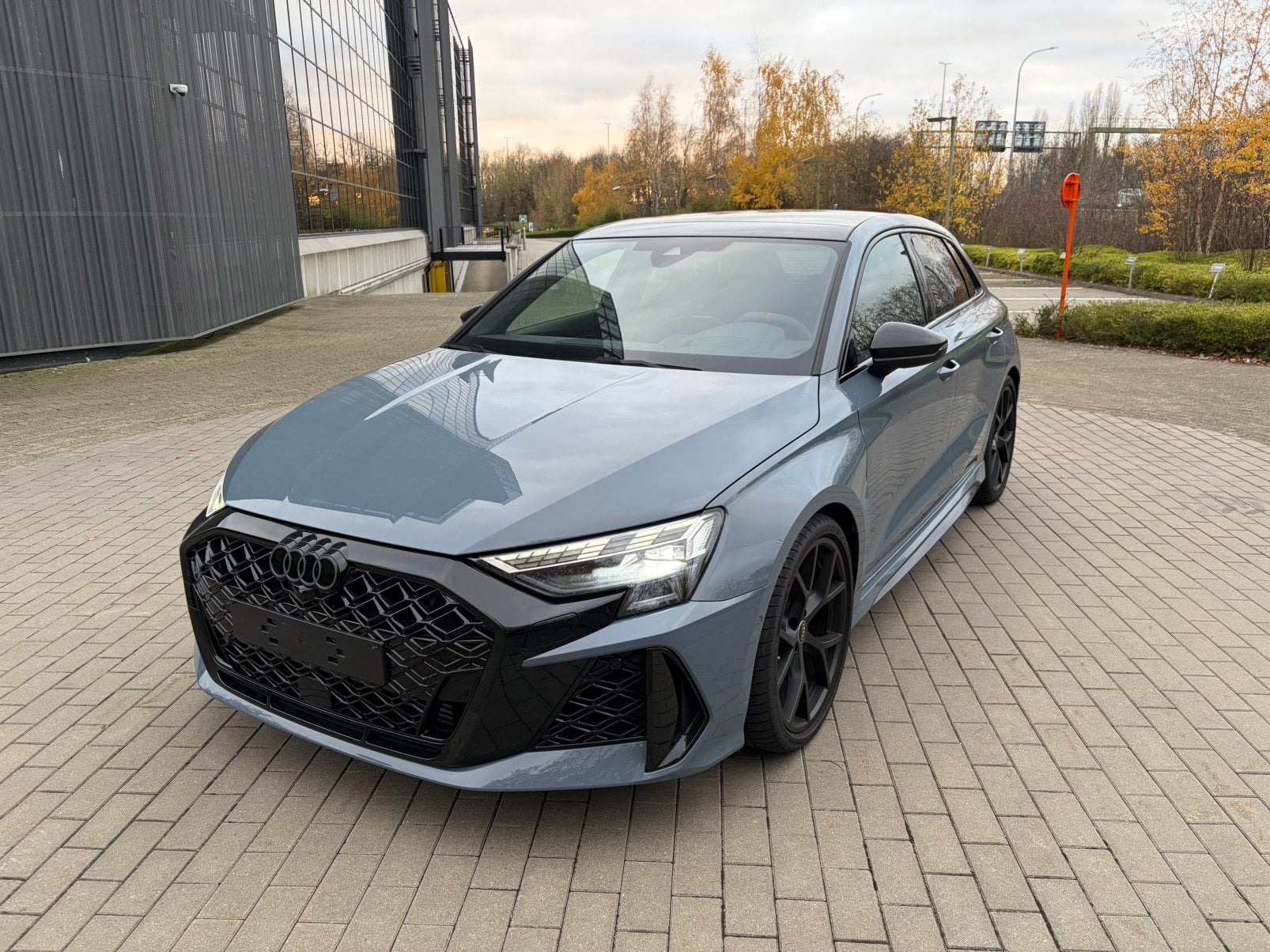 RS3 2025/ ALCANTARA/SONOS/PANORAMIC / CARBON / TVA/ EXPORT, Autos, Audi, Argent ou Gris, Achat, RS3, Alcantara