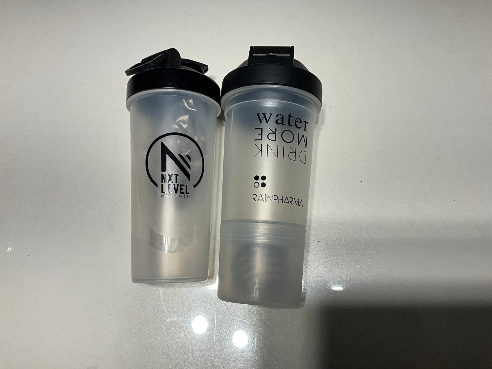 Set van 2 hoogwaardige shakebekers (Nieuw), Sport en Fitness, Ophalen of Verzenden, Zo goed als nieuw