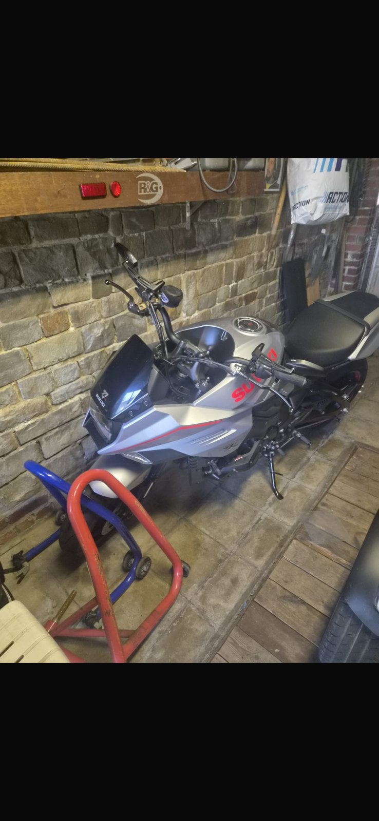 Suzuki Katana, Particulier