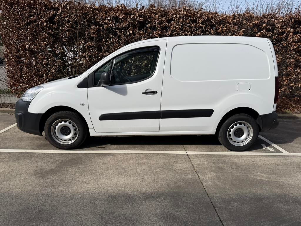 Citroen Berlingo 1.6hdi / 3zit / Incl btw / 98759km, Auto's, Bestelwagens en Lichte vracht, Euro 6, Citroën, Bedrijf, Dealer onderhouden