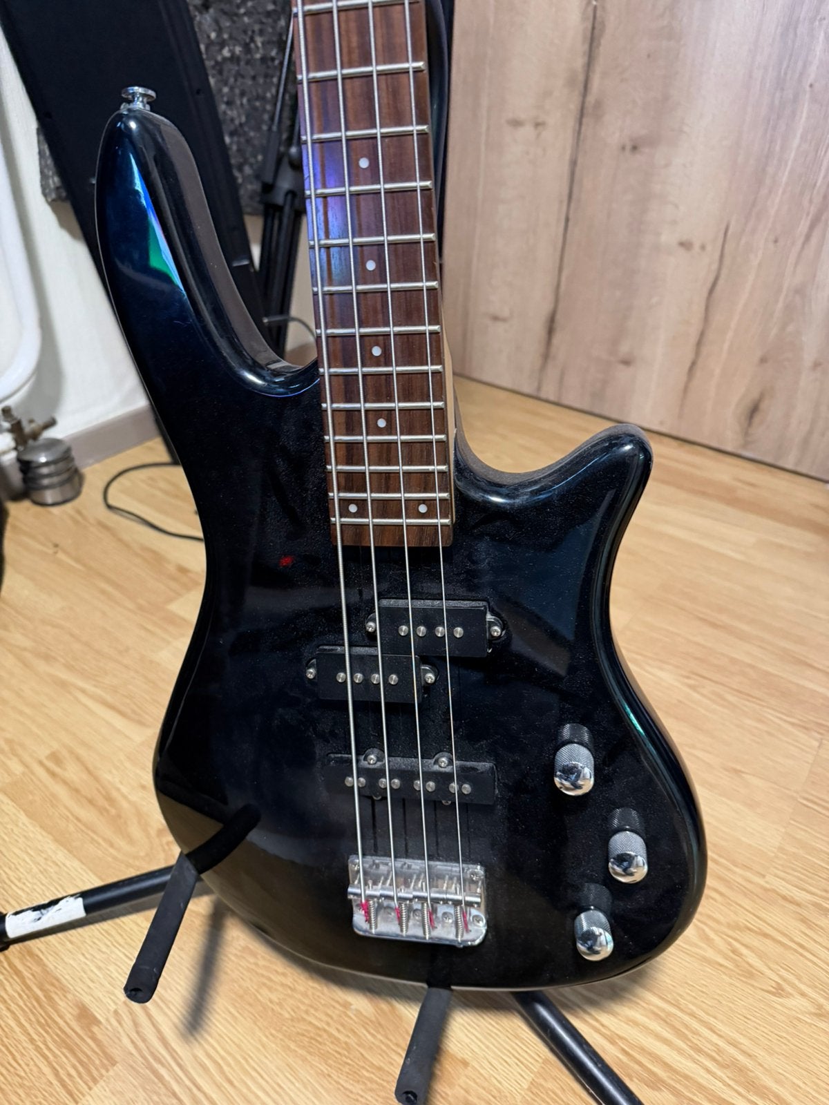 Basse électrique, Muziek en Instrumenten, Snaarinstrumenten | Gitaren | Bas, Ophalen, Zo goed als nieuw