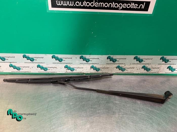 Bras essuie-glace avant d'un Suzuki Ignis (Ignis J. 99-), -, 3 mois de garantie, Utilisé, -