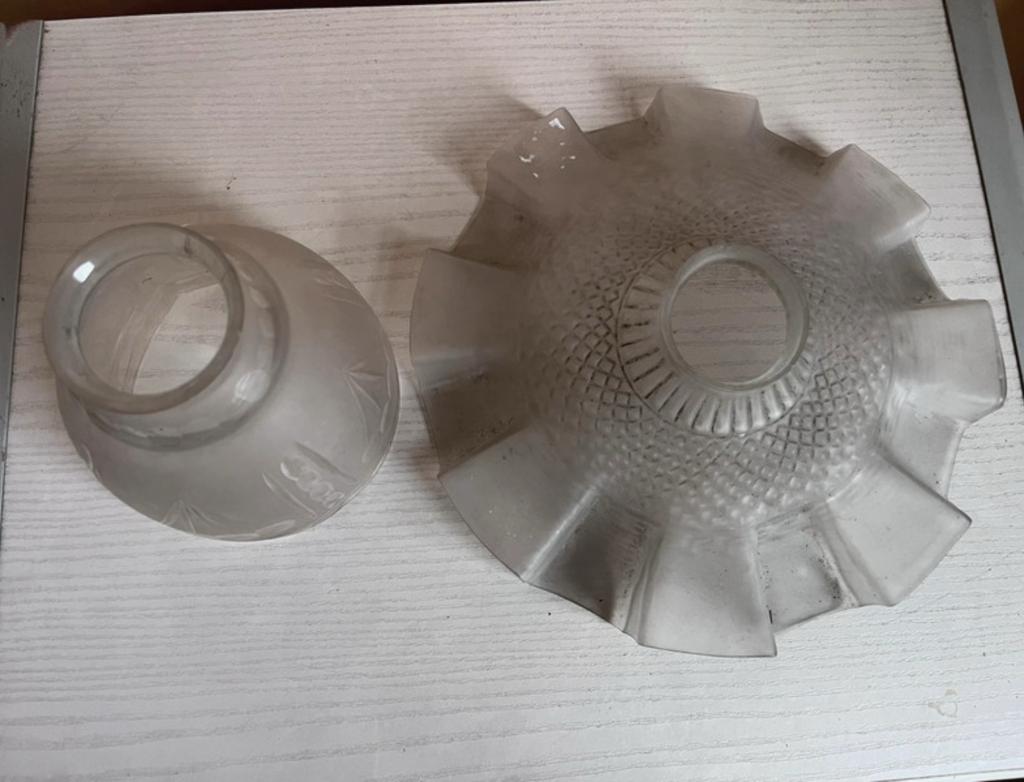 2 anciens lustres Art-Déco abat-jour en verre, Enlèvement