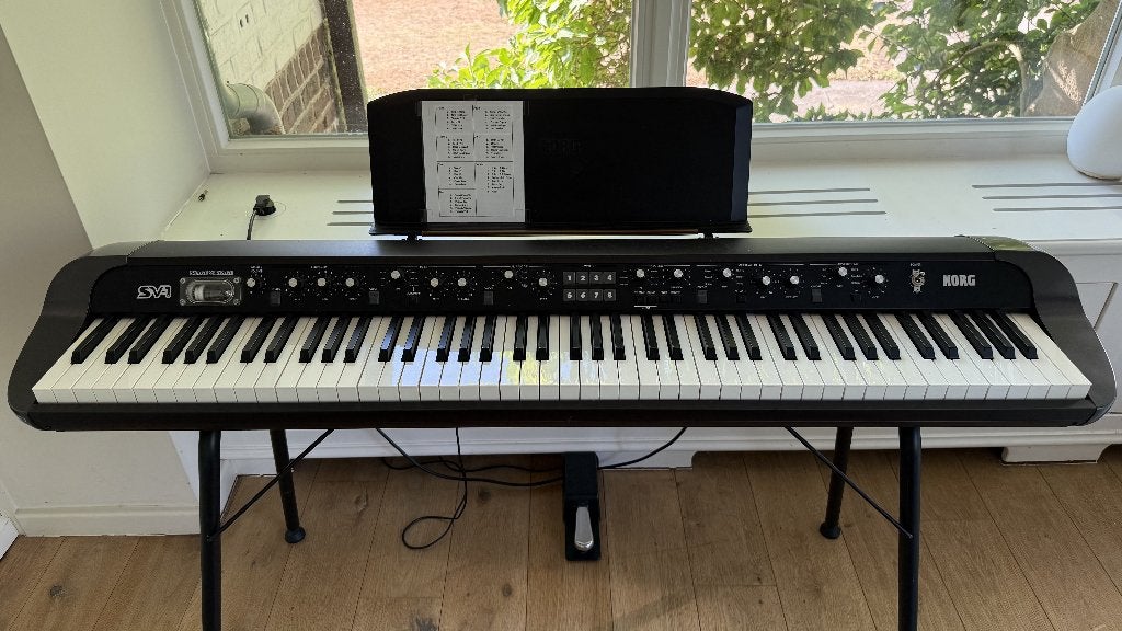 Piano keyboard korg SV1, Muziek en Instrumenten, Keyboards, Ophalen, Zo goed als nieuw, 88 toetsen, Korg