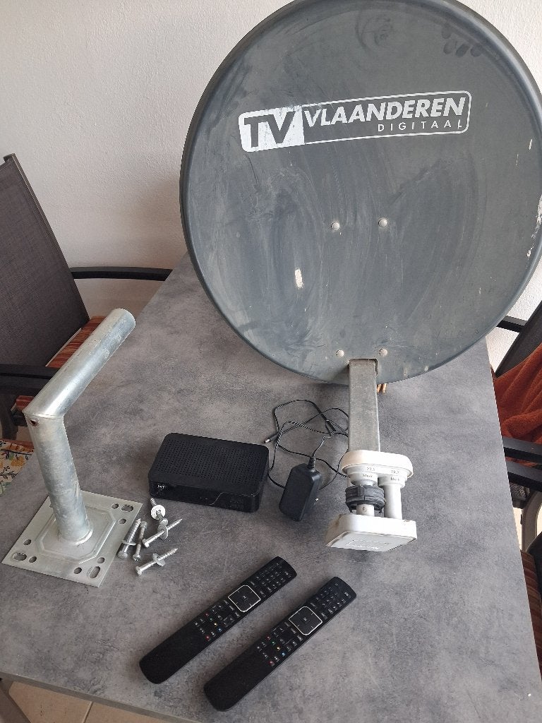 Tv Vlaanderen schotel en decoder, Audio, Tv en Foto, Overige Audio, Tv en Foto, Ophalen, Gebruikt