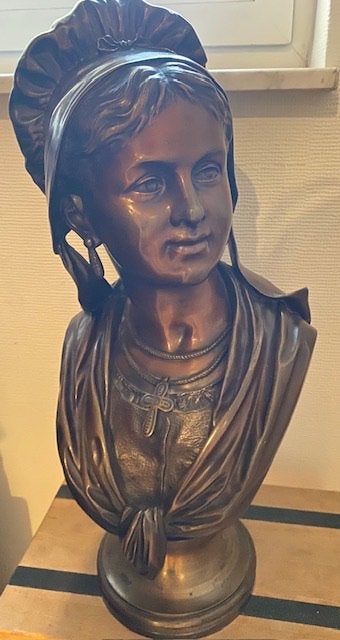 Bronzen buste van Spilliart, Ophalen, Brons