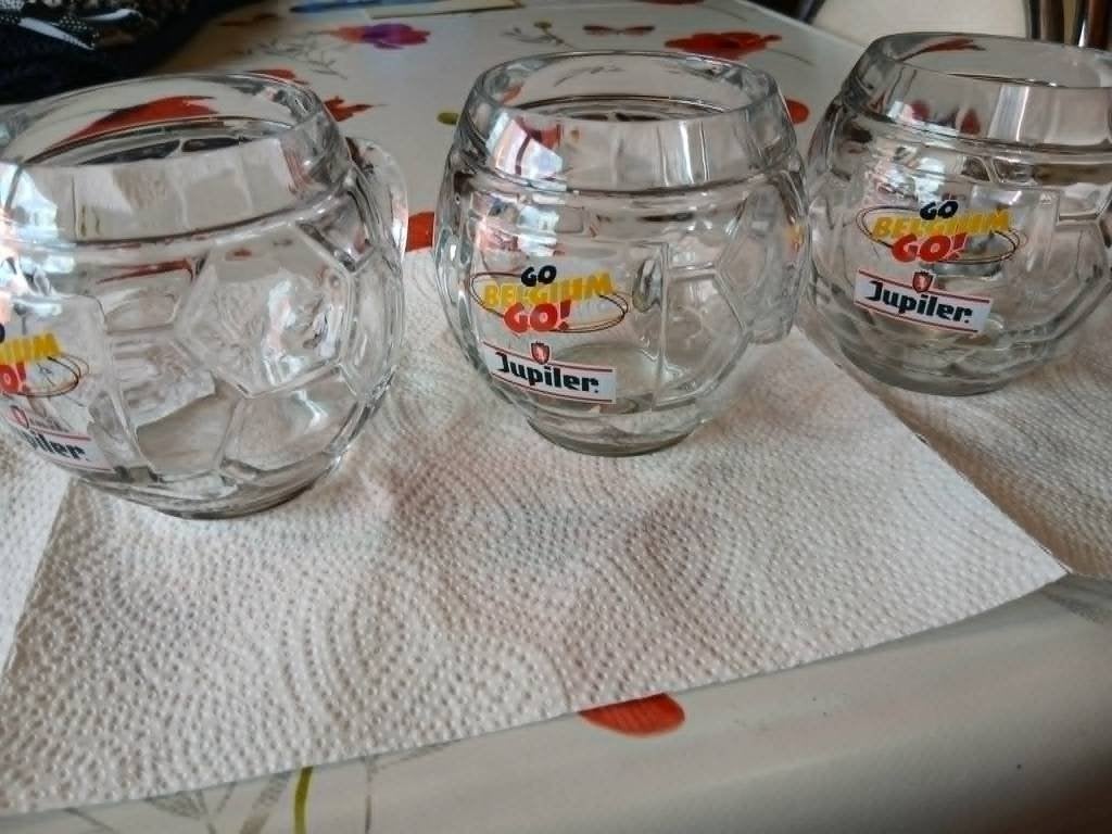 Verres ballons foot, Collections, Enlèvement, Comme neuf, Verre à bière