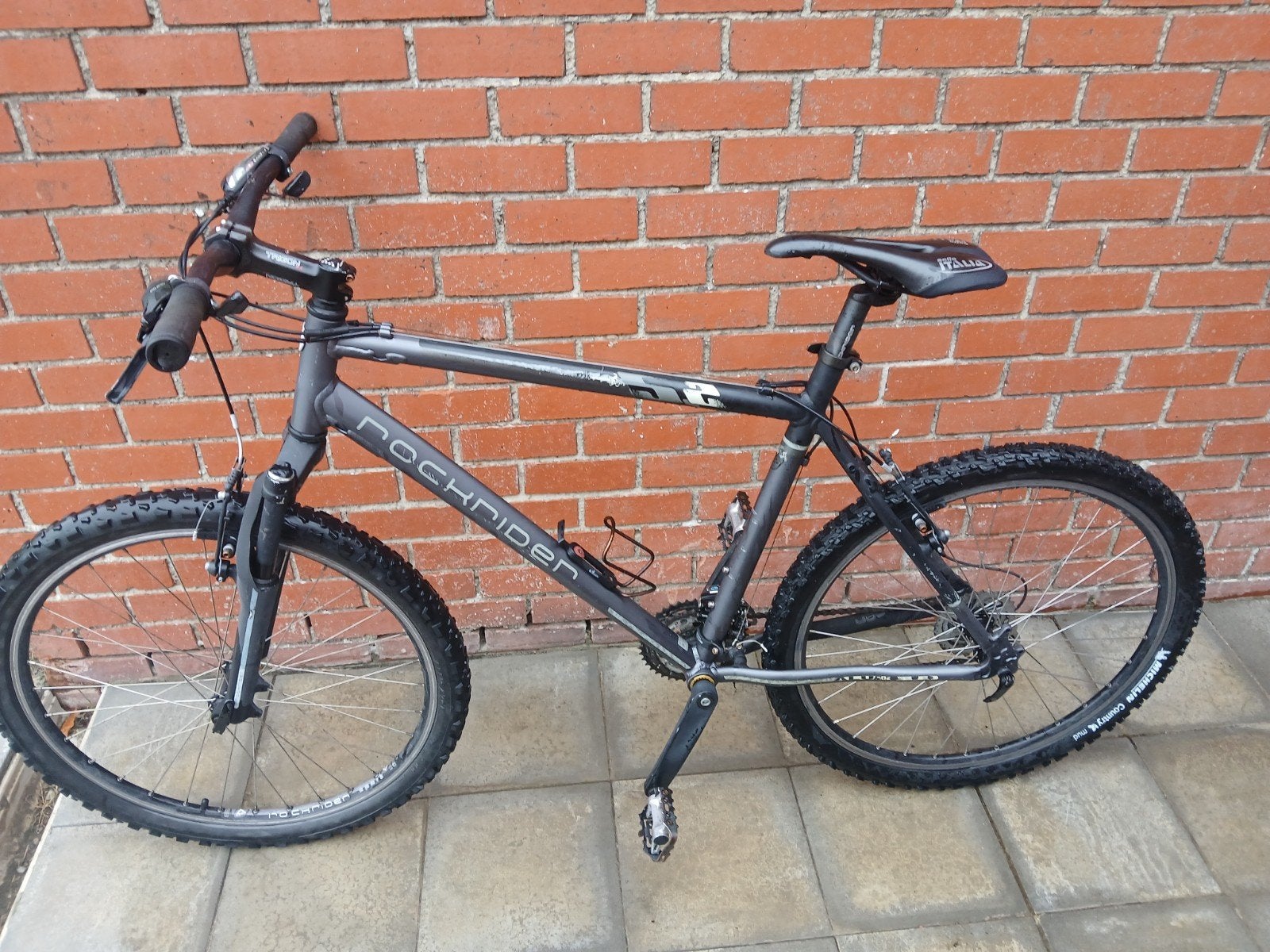 a vendre vélo vtt decathlon b twin état impeccable, Ophalen of Verzenden