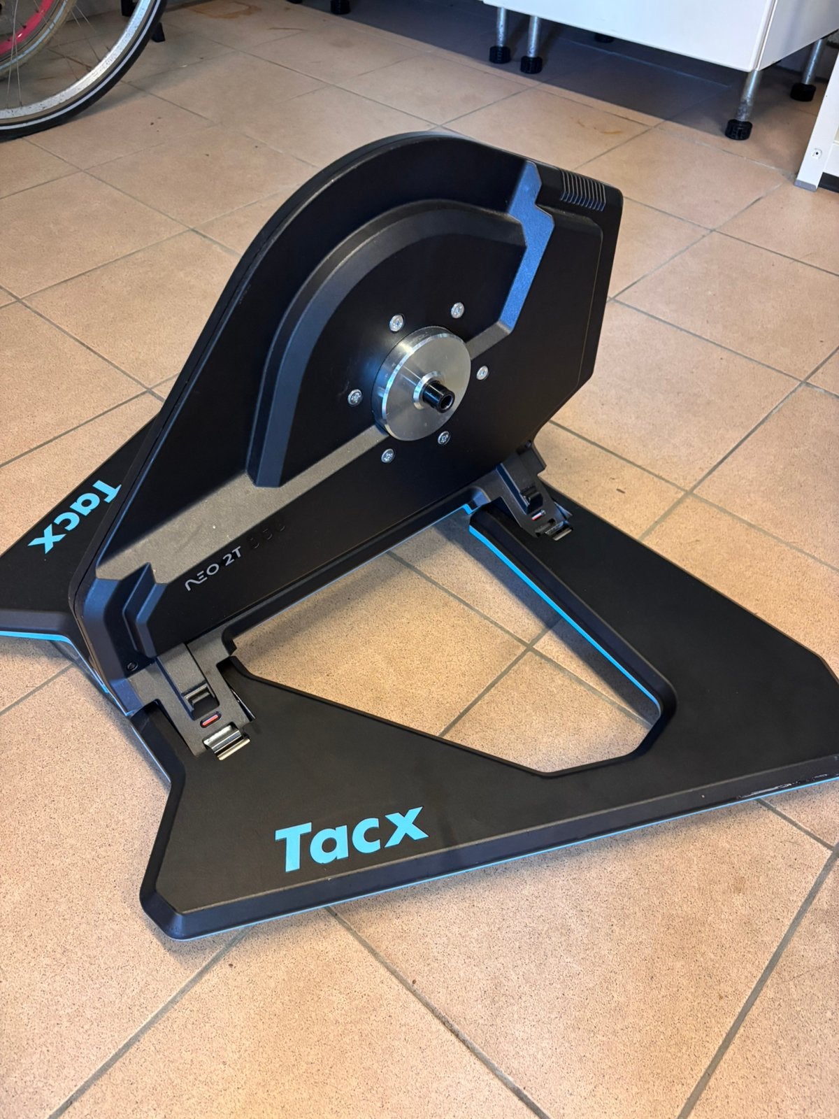 Tacx neo 2t + tacx toebehoren zoals in fotos, Sport en Fitness, Ophalen, Zo goed als nieuw