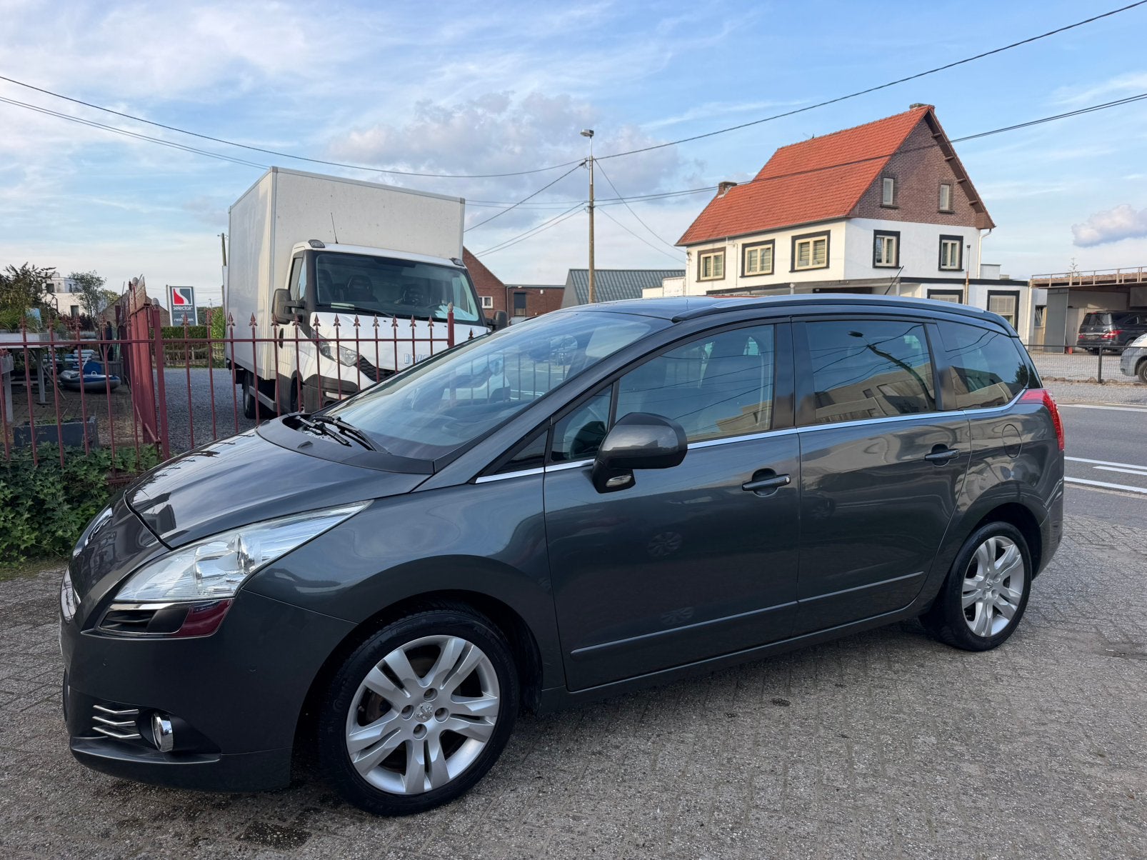 Peugeot 5008 1.6 hdi 2011, Autos, Euro 5, Achat, https://public.car-pass.be/recalls?lang=nl, Entreprise