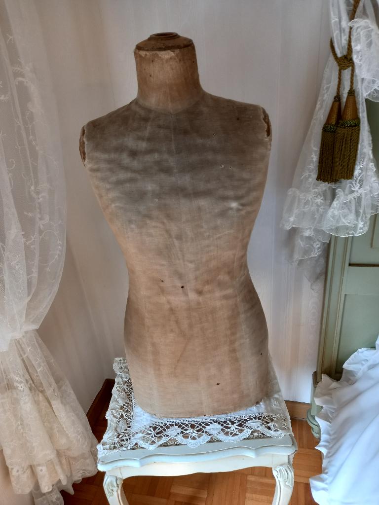 Antiek Corset,1900 ,+Paspop Buste+Antiek Sluier,GERESERVEERD, Ophalen of Verzenden