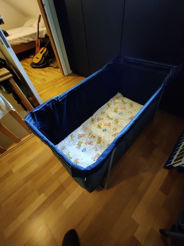 Reisbedje / baby logeerbedje met matrasje, Ophalen, Gebruikt, Reisbedje