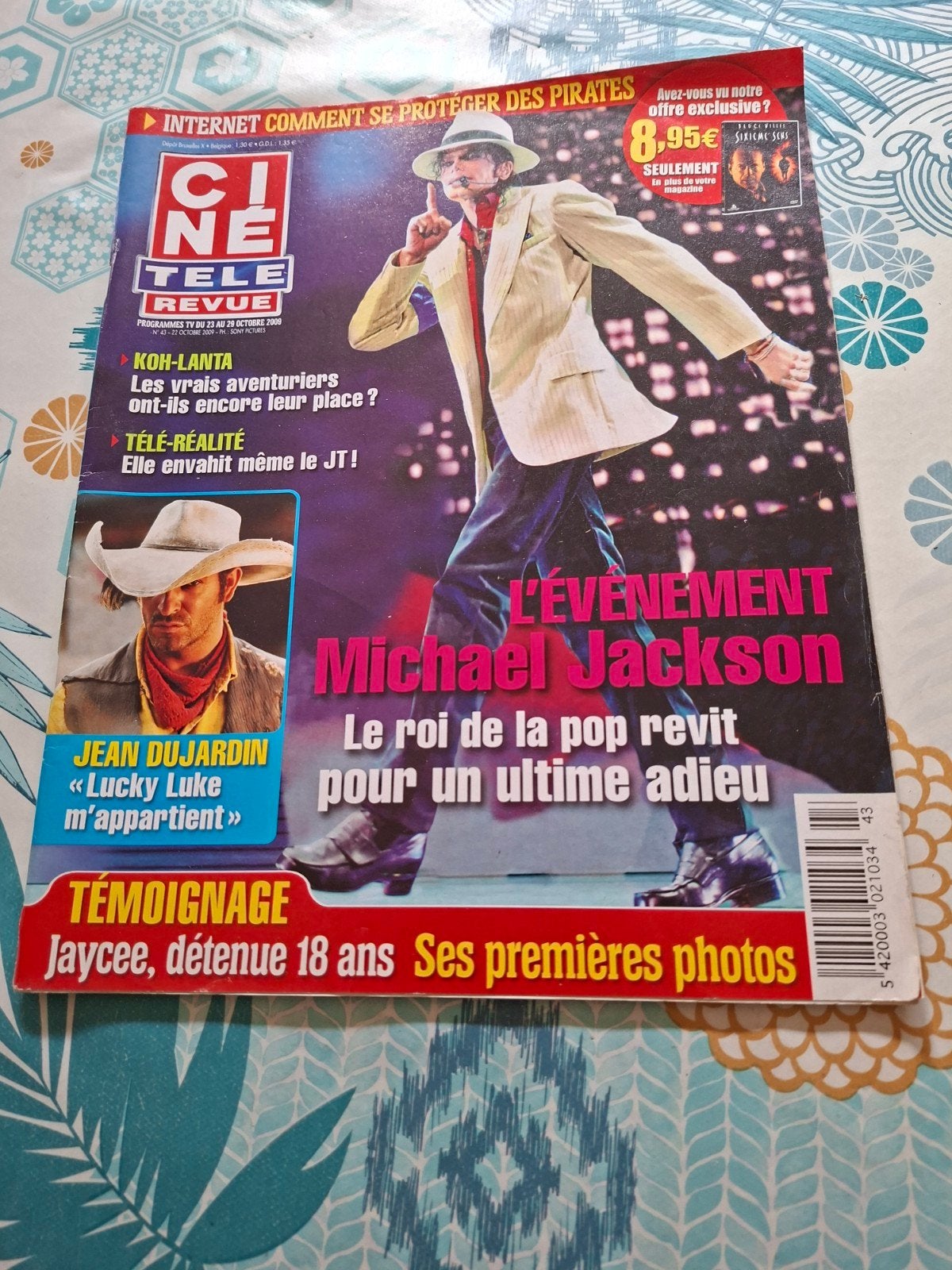 Michael Jackson.  Ciné Télé Revue., Enlèvement ou Envoi