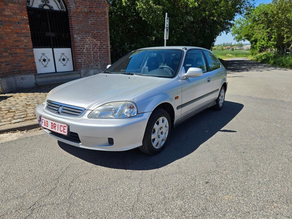 Honda Civic 1er prorpiétaire 77500Km !!!!, Autos, Honda, Euro 2, Argent ou Gris, Achat, https://public.car-pass.be/vhr/b077ce79-bcf1-4fb8-9021-8e846e520565