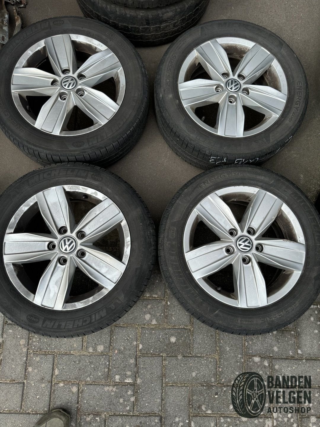 Volkswagen Licht Metalen Velgen Zomerbanden set 5 x 112 6J E, Autos : Pièces & Accessoires, Pneus & Jantes, Pneus et Jantes, 16 pouces