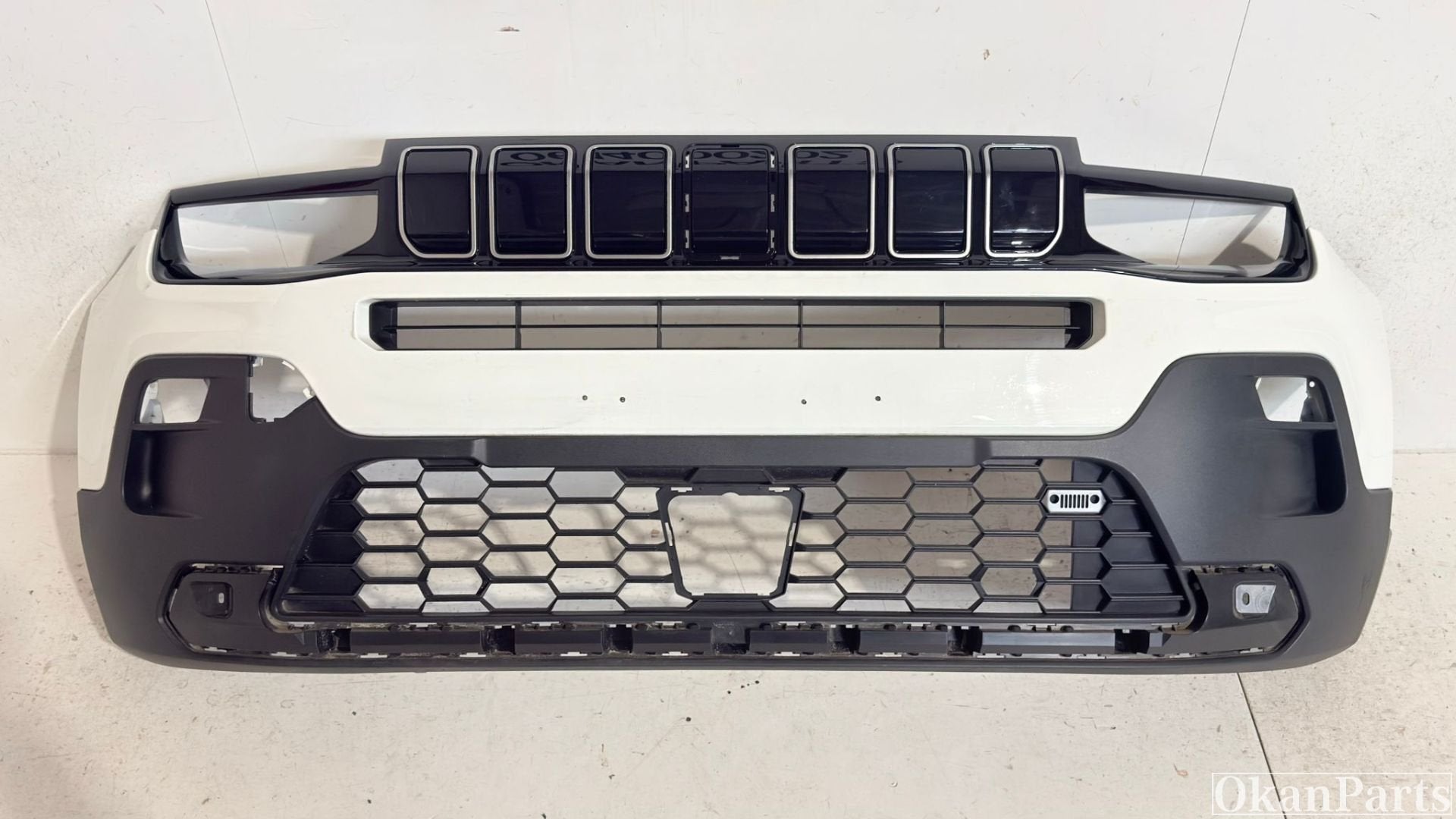 Jeep Avenger voorbumper 735768108, Info@fabrikant.eu, Bumper, Fabrikant BV, Gebruikt